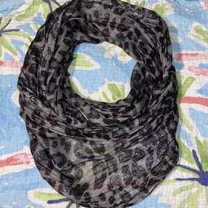 Gray/black/silver metallic leopard print infinity scarf. EUC. Smoke free home.